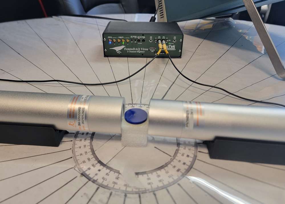 Experimental setup of the Vireo digitizer